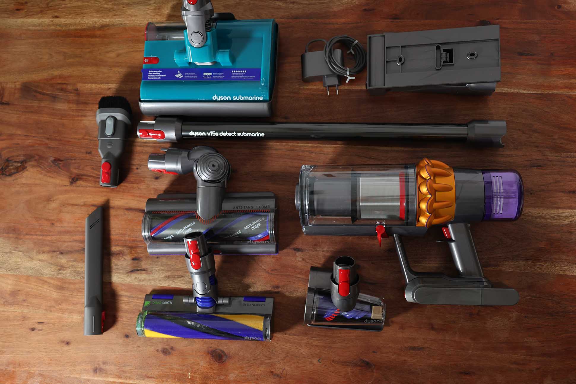 Dyson V15 Submarine Zubehör im Vergleich.